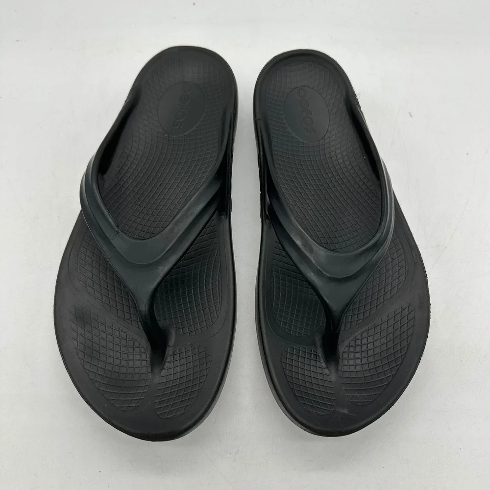 OOFOS Womens US Size 9 / EU 40 OOlala Matte Black Flip Flops Recovery Sandals